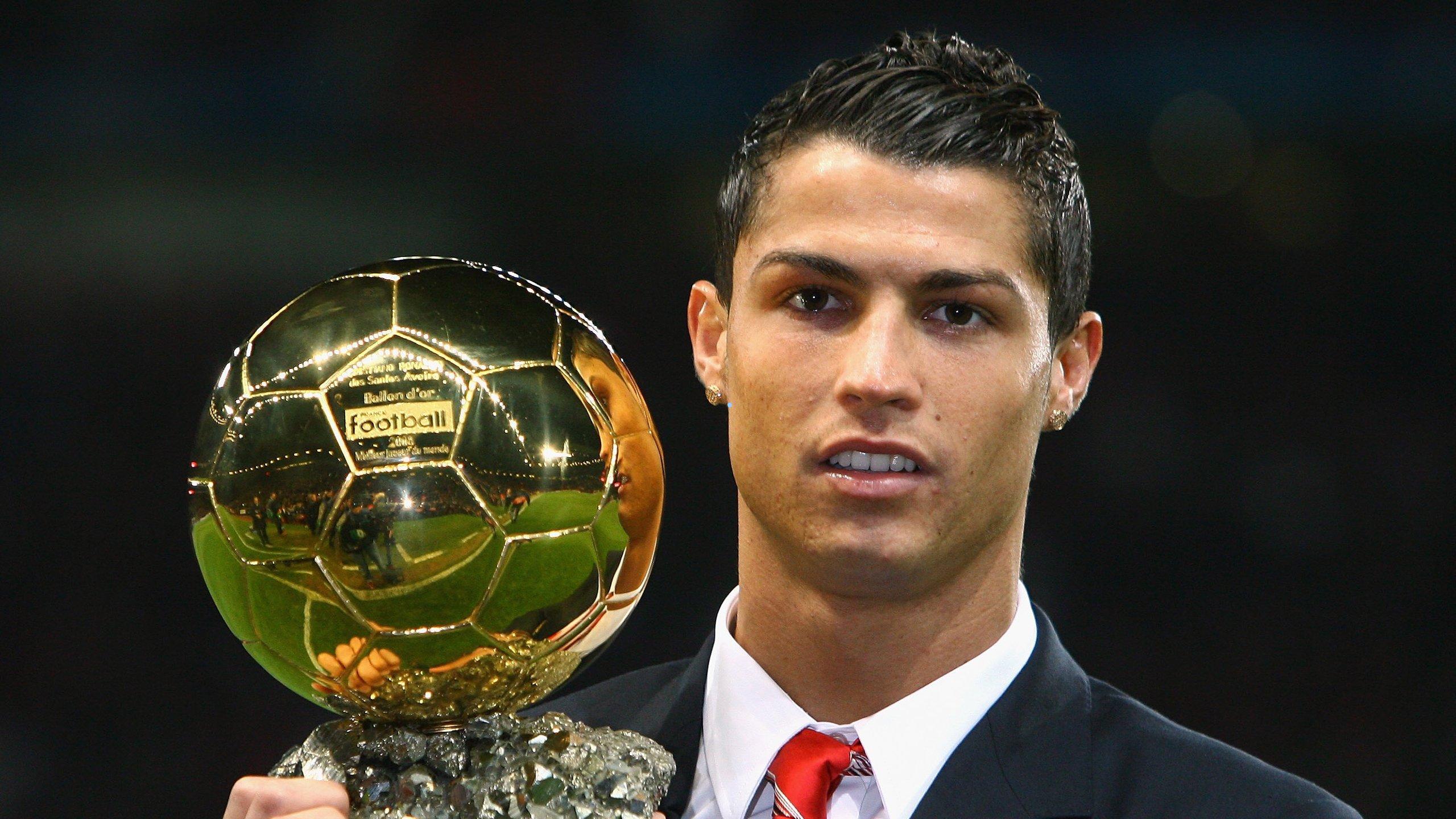 足球场上的篮球魂，莱奥畅谈未竟的篮球梦与圣西罗的绿茵交响